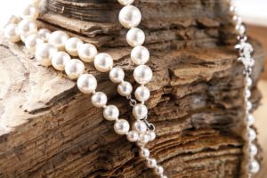 Schmuckaufbewahrung einer Perlenkette